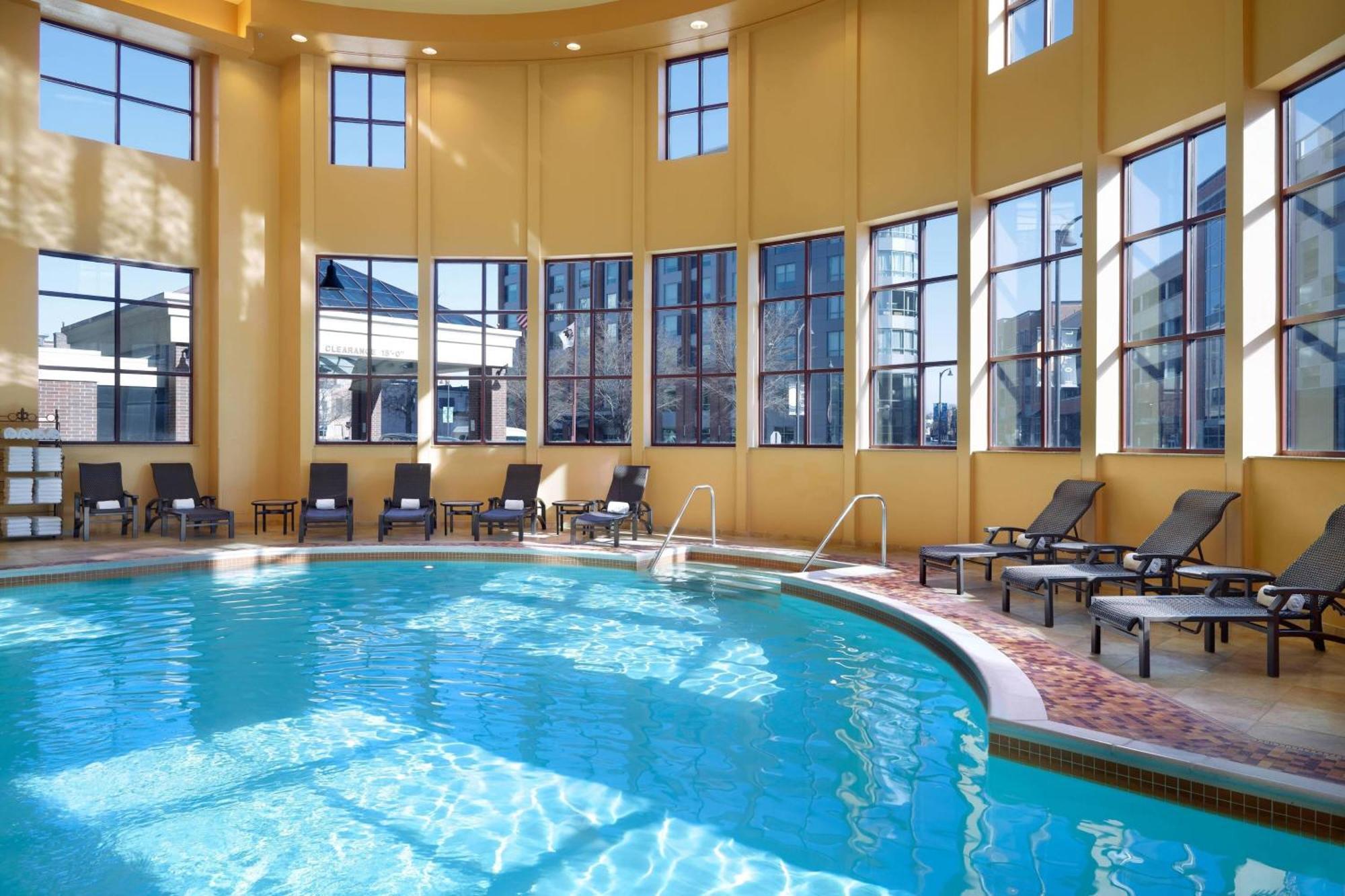 Marriott Bloomington Normal Hotel And Conference Center Zewnętrze zdjęcie