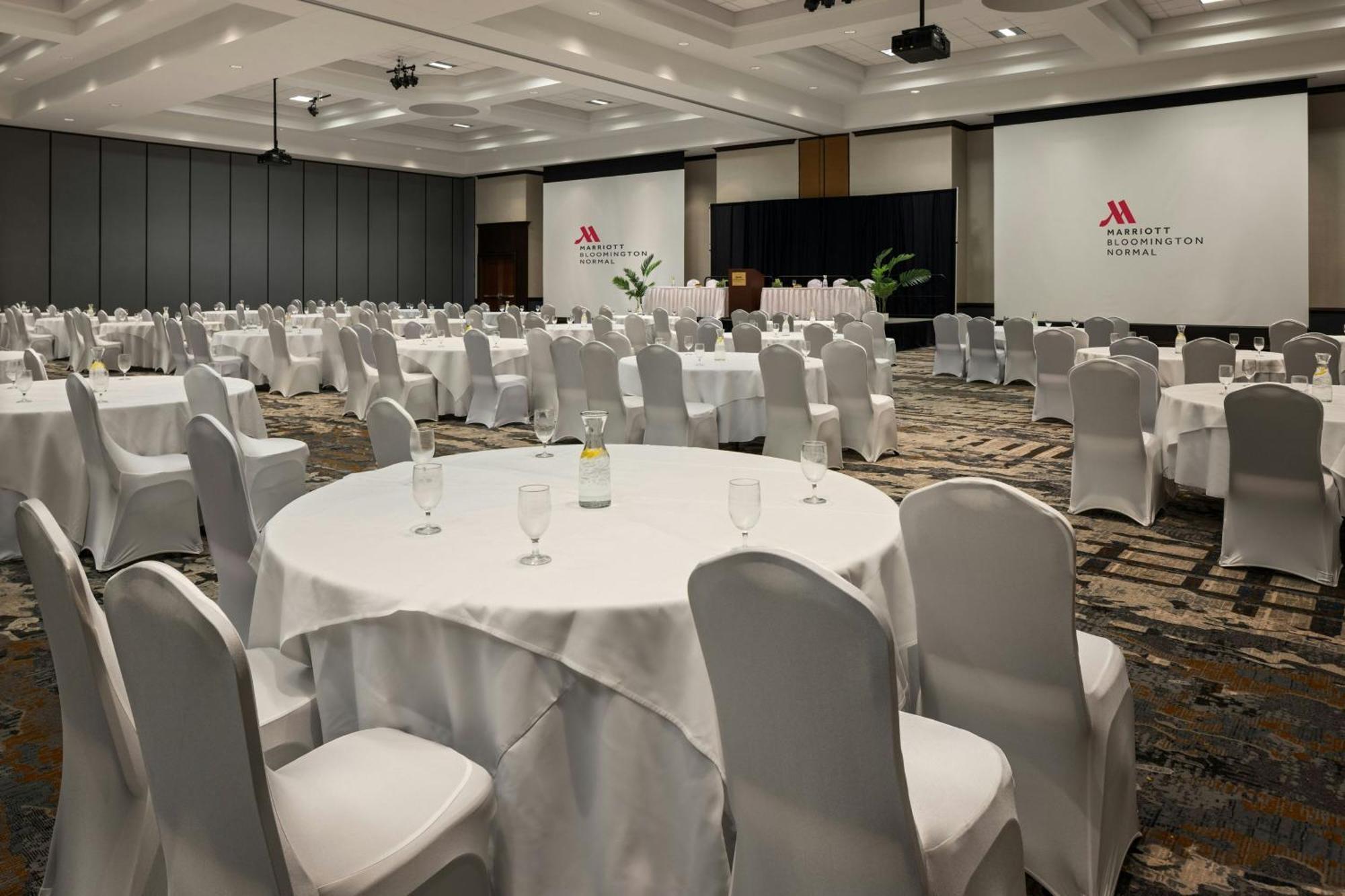 Marriott Bloomington Normal Hotel And Conference Center Zewnętrze zdjęcie